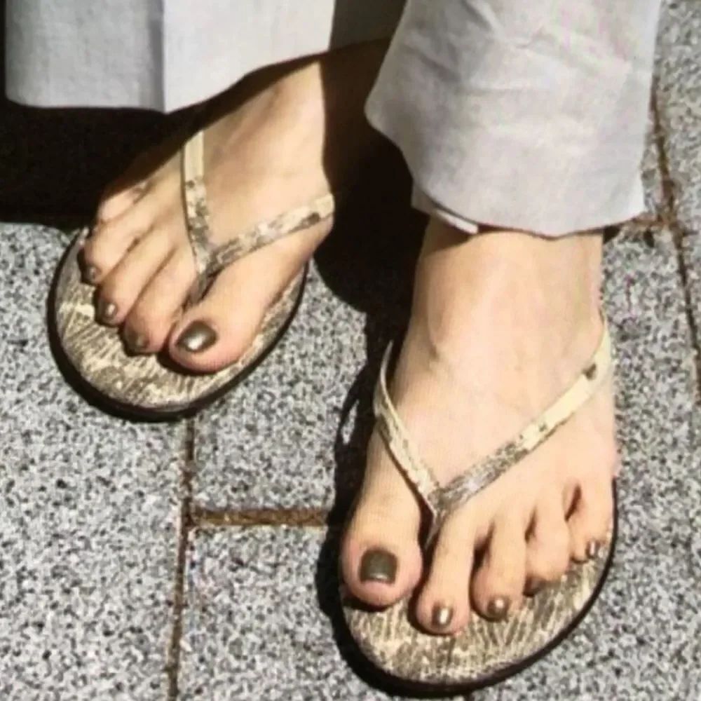 BRAND NEW ANINA SAMMY FLIP FLOP SLIDES SANDAL